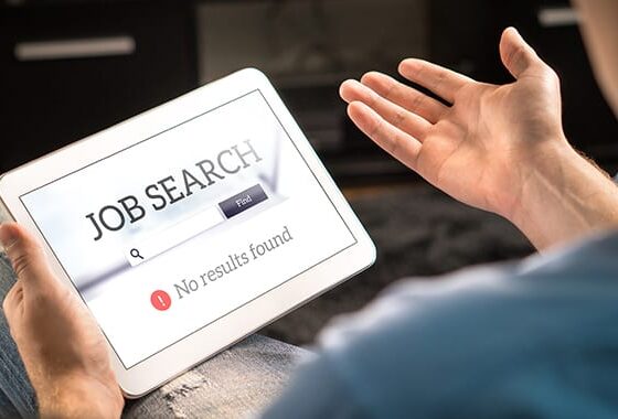 US Hiring Stalls, Unemployment Rate Ticks Up to 4.3%
